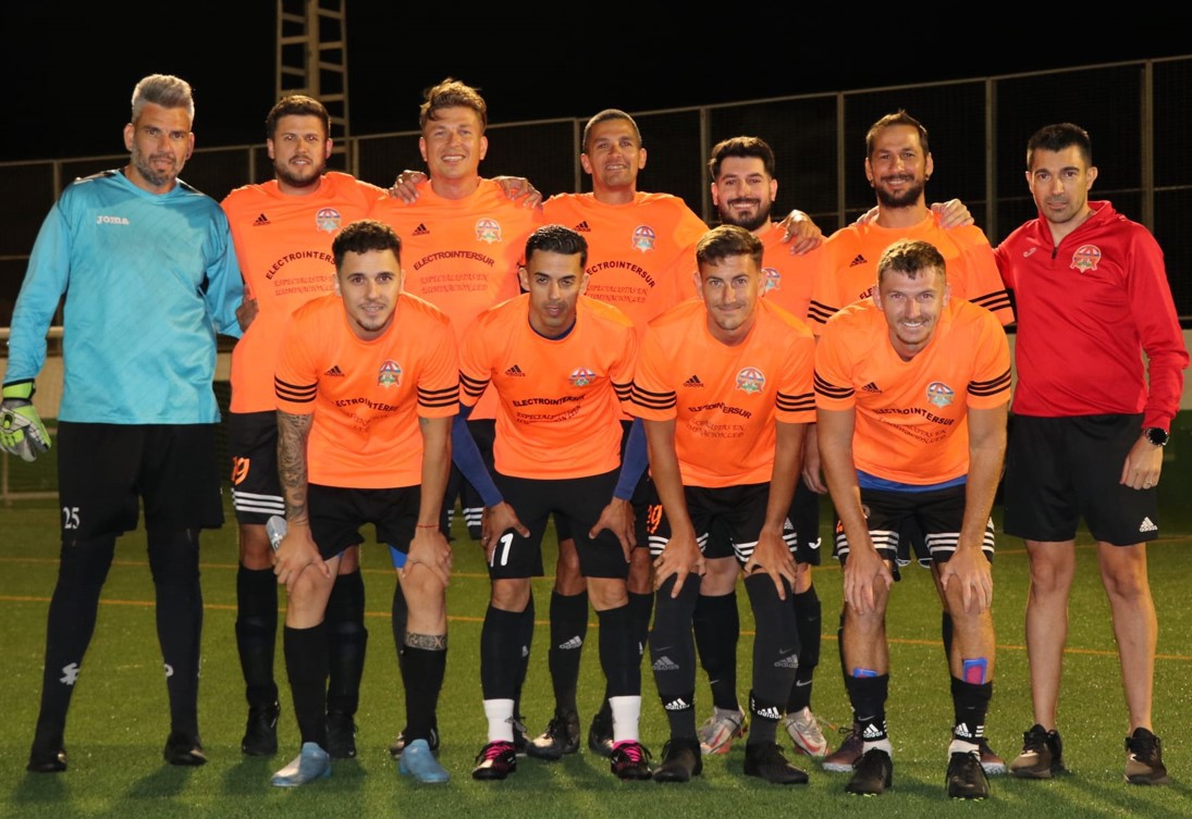 AMIGOS DEL SUR ELECTROINTERSUR, CAMPEÓN DE LA SUPER COPA DE FUTBOL 7 - DIONISIO. R. LIRIA MARCELINO -