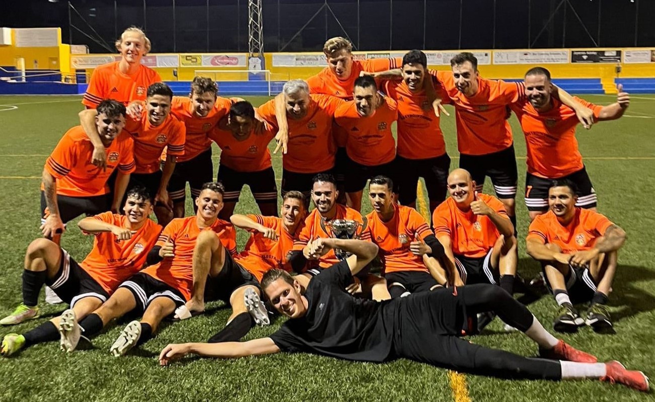 AMIGOS DEL SUR, CAMPEON DEL TORNEO CLAUSURA BENITO FUMERO 11 - FASE B